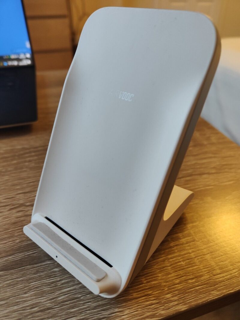 OPPO AirVOOC 45W Wireless Charger Charging Station Very Good Condition